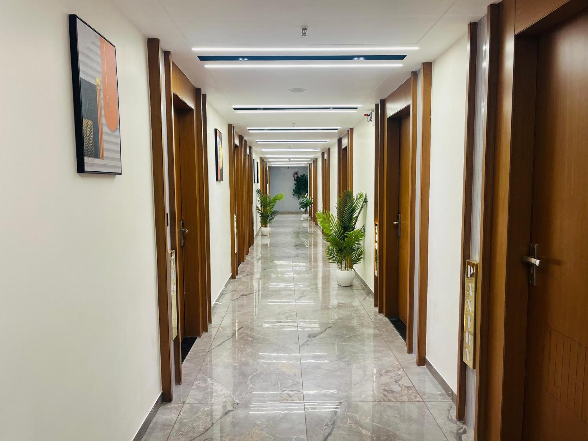 Hotel Royal Empire Gandhinagar Exterior foto